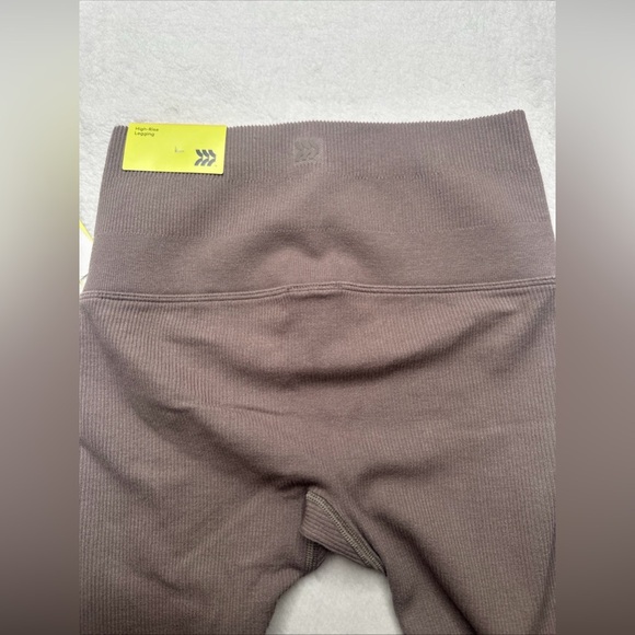All in Motion Women's Size Small High Rise Seamless Leggings Brown - Picture 3 of 9